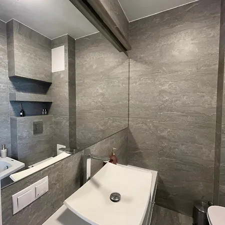 公寓 Narutowicza 18 *